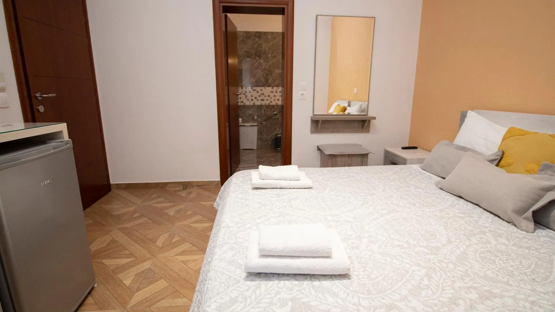 Dagos Rooms Дхерми Апартаменты
