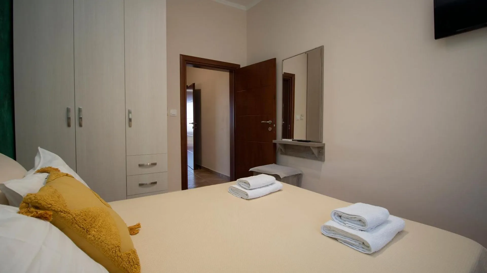 Dagos Rooms Dhërmi